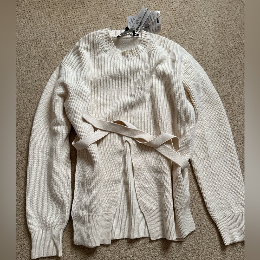 Silk/wool/cashmere sweater, unique style size M, color is cream white